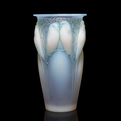 RENÉ LALIQUE (FRENCH 1860-1945) CEYLAN VASE, NO. 905 Sold for £13,750*